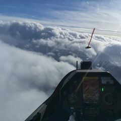 Flugwegposition um 10:45:17: Aufgenommen in der Nähe von Gemeinde Steinach am Brenner, Österreich in 3592 Meter